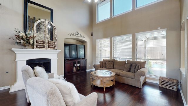 1736 Lewis Crossing Drive, Keller, TX 76248