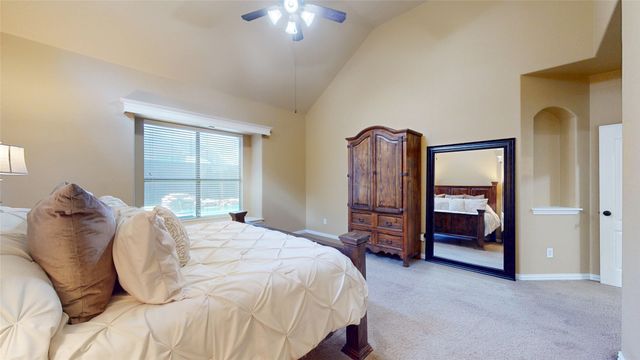 1736 Lewis Crossing Drive, Keller, TX 76248