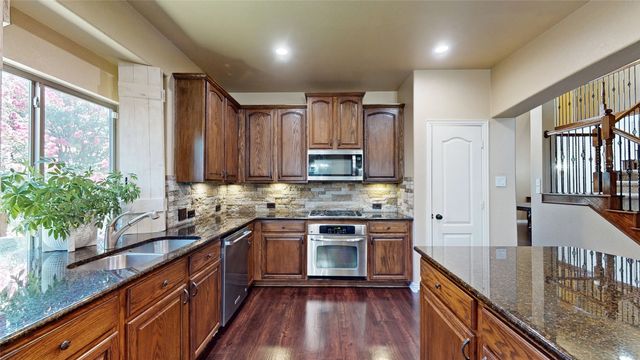 1736 Lewis Crossing Drive, Keller, TX 76248