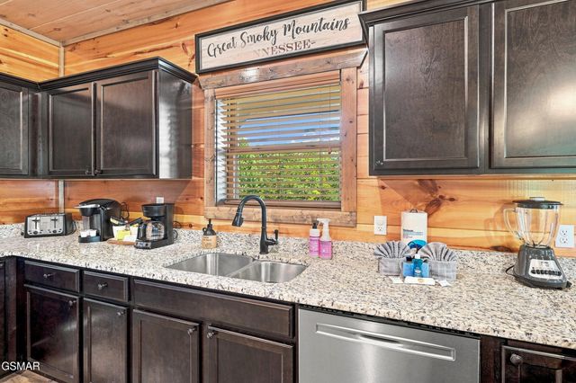 315 Paul Lafollette Way, Sevierville, TN 37876