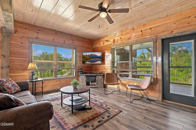 315 Paul Lafollette Way, Sevierville, TN 37876