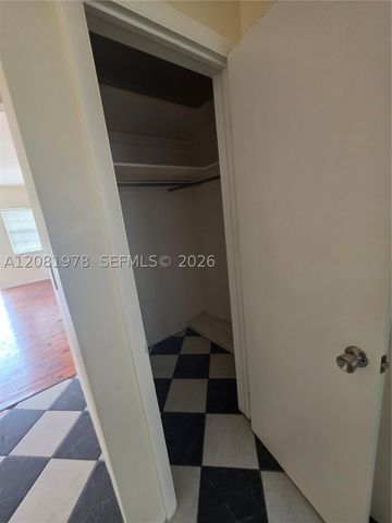 635 8th St 202, Miami Beach, FL 33139