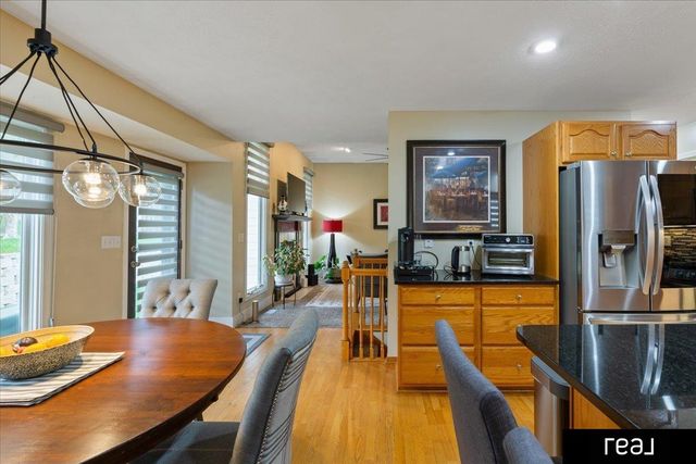 5114 Timberridge Drive, Bellevue, NE 68133