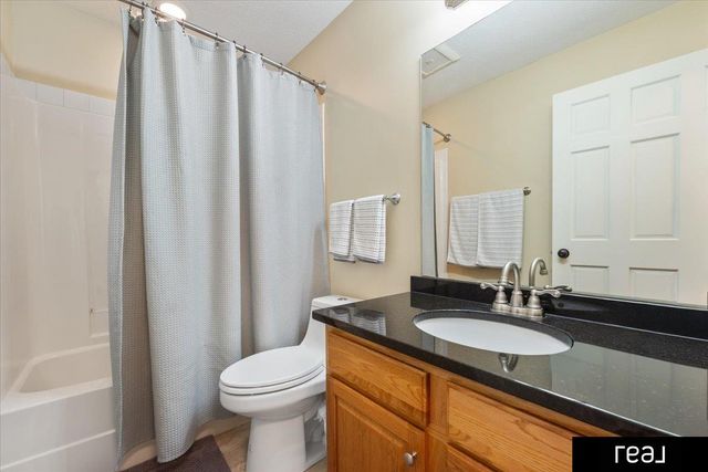 5114 Timberridge Drive, Bellevue, NE 68133