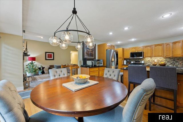 5114 Timberridge Drive, Bellevue, NE 68133