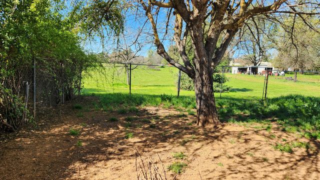 19215 Hooker Creek Road, Cottonwood, CA 96022