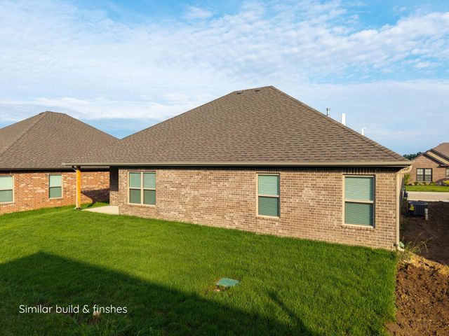 1800 WES MILLIGAN LN, Columbia, MO 65201