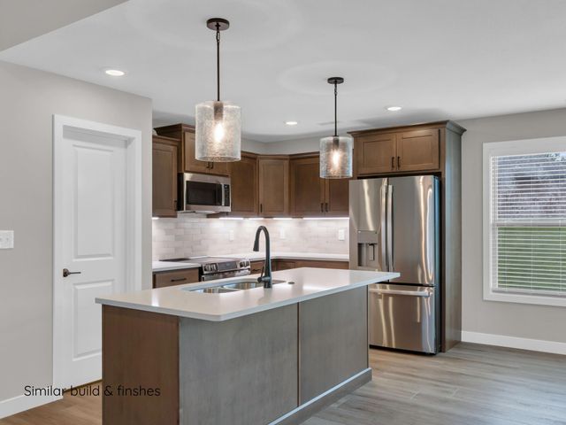 1800 WES MILLIGAN LN, Columbia, MO 65201