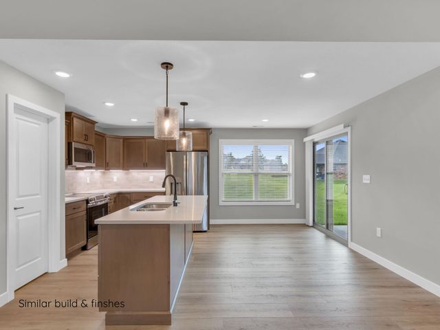 1800 WES MILLIGAN LN, Columbia, MO 65201