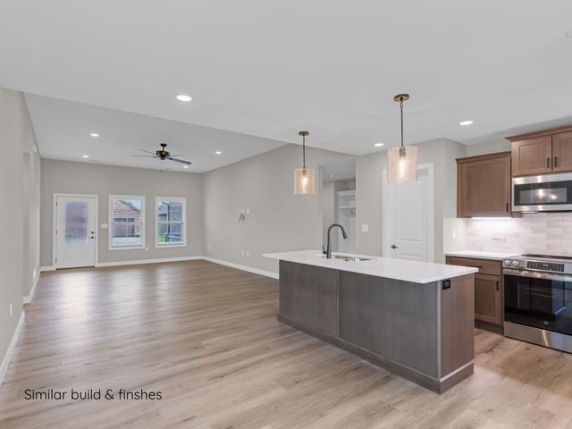 1800 WES MILLIGAN LN, Columbia, MO 65201