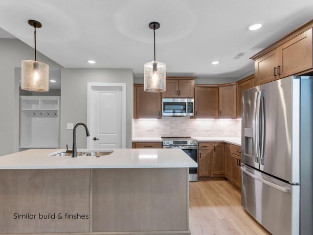 1800 WES MILLIGAN LN, Columbia, MO 65201