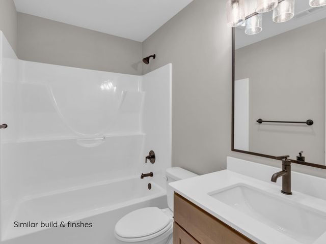 1800 WES MILLIGAN LN, Columbia, MO 65201