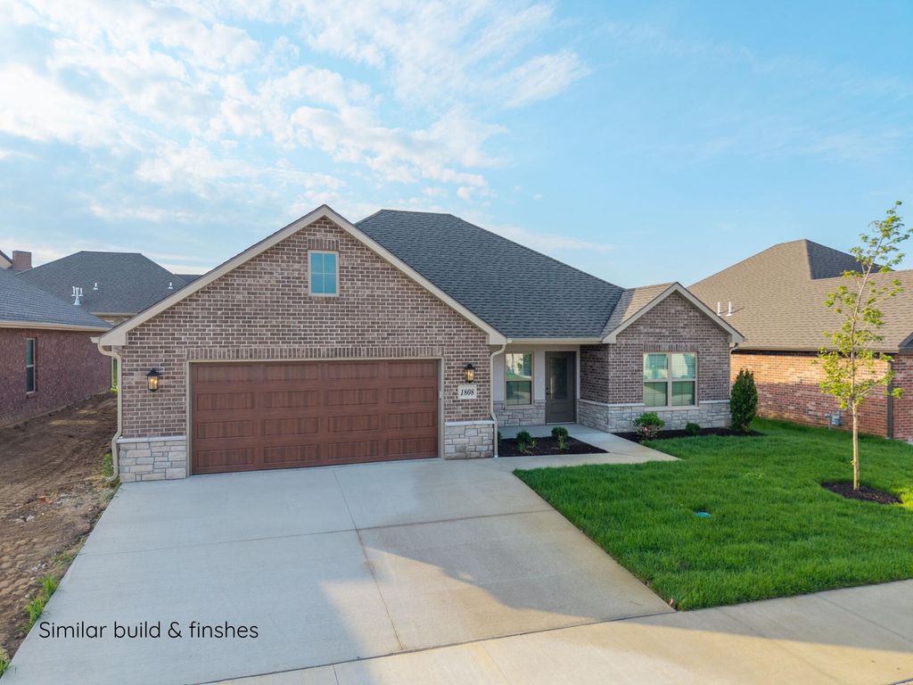 1800 WES MILLIGAN LN, Columbia, MO 65201