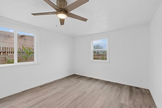 2429 Palomas Drive NE, Albuquerque, NM 87110