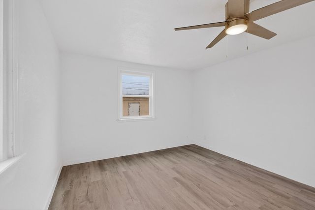 2429 Palomas Drive NE, Albuquerque, NM 87110