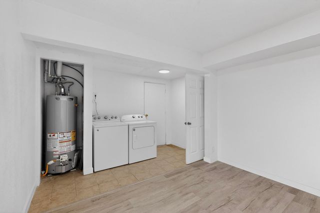 2429 Palomas Drive NE, Albuquerque, NM 87110