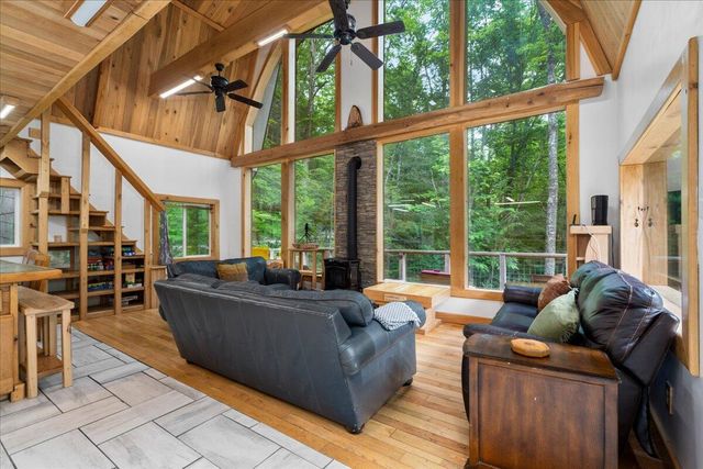 168 Laurel Lane, Stanton, KY 40380