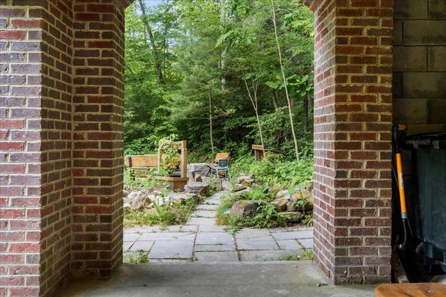 168 Laurel Lane, Stanton, KY 40380