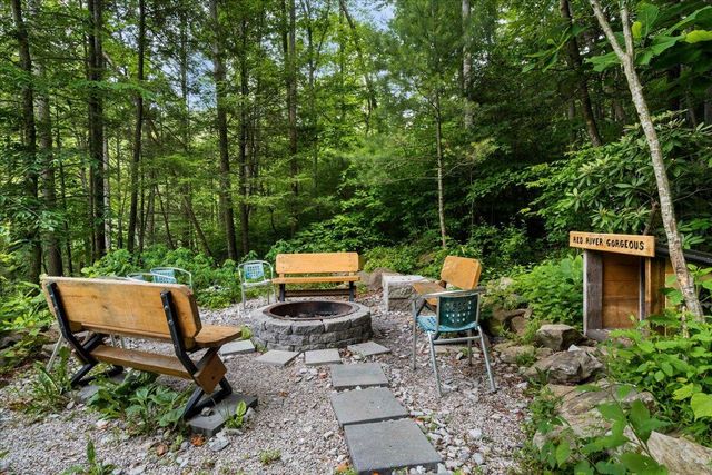 168 Laurel Lane, Stanton, KY 40380