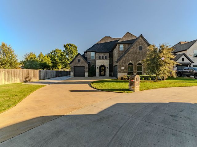 1616 Country Club Drive, Mansfield, TX 76063