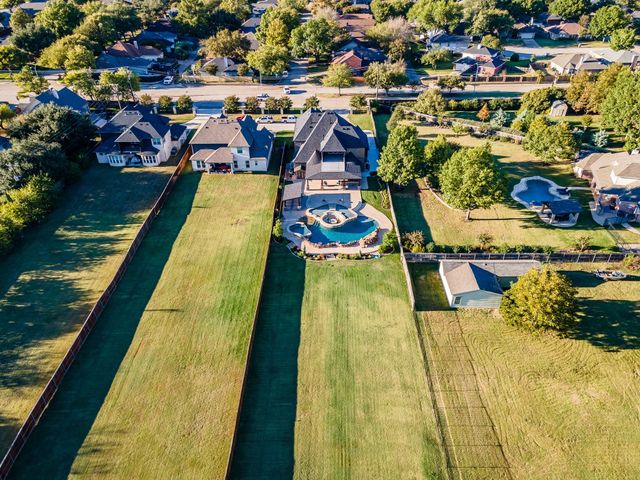 1616 Country Club Drive, Mansfield, TX 76063