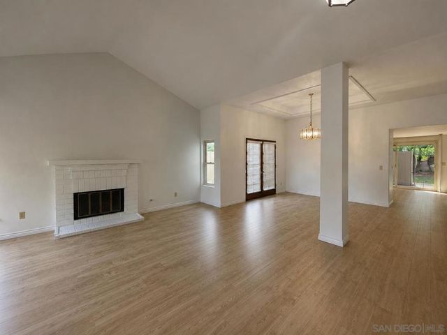 12592 Heatherfield Ln, San Diego, CA 92128