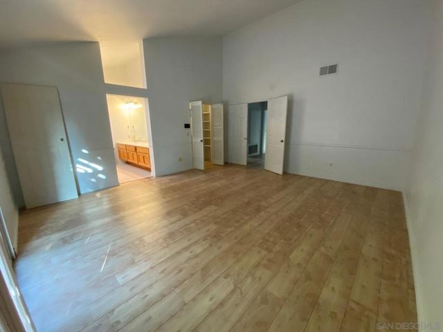 12592 Heatherfield Ln, San Diego, CA 92128