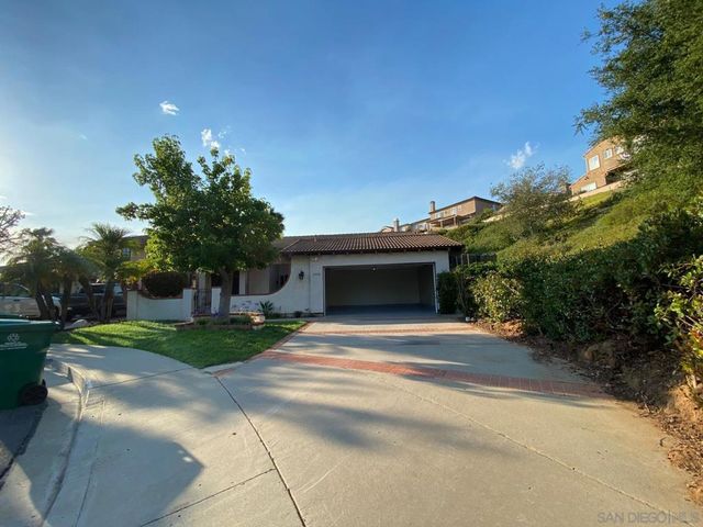 12592 Heatherfield Ln, San Diego, CA 92128