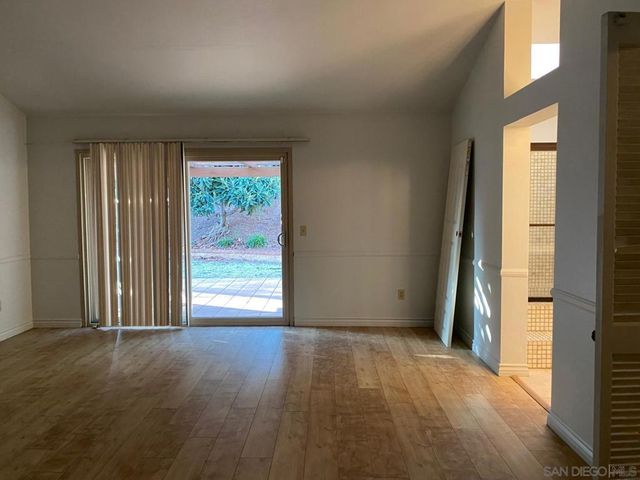 12592 Heatherfield Ln, San Diego, CA 92128