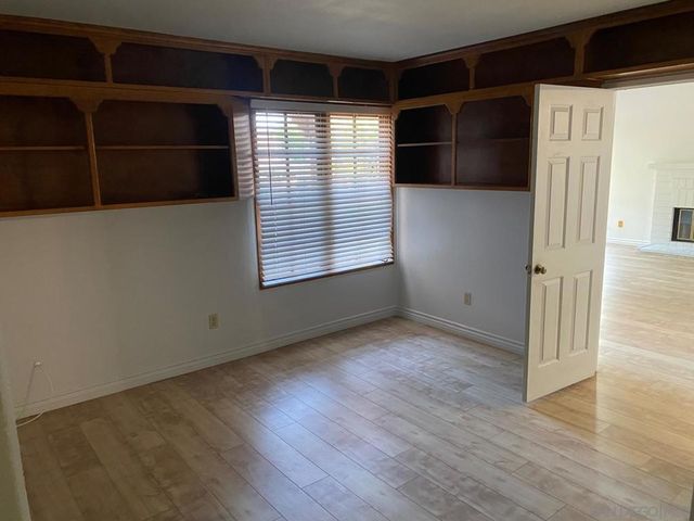 12592 Heatherfield Ln, San Diego, CA 92128