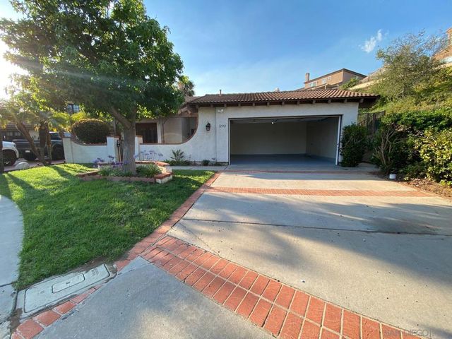 12592 Heatherfield Ln, San Diego, CA 92128