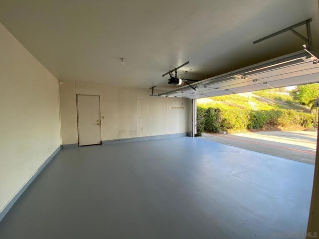 12592 Heatherfield Ln, San Diego, CA 92128
