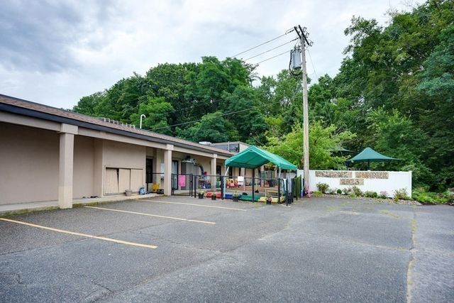 61 Nicholas Rd 4, Framingham, MA 01701