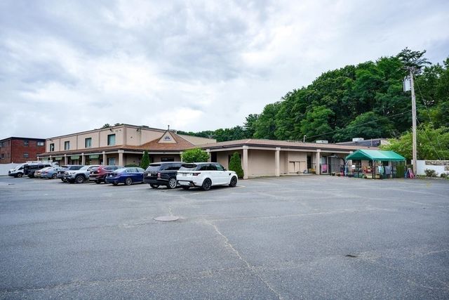 61 Nicholas Rd 4, Framingham, MA 01701