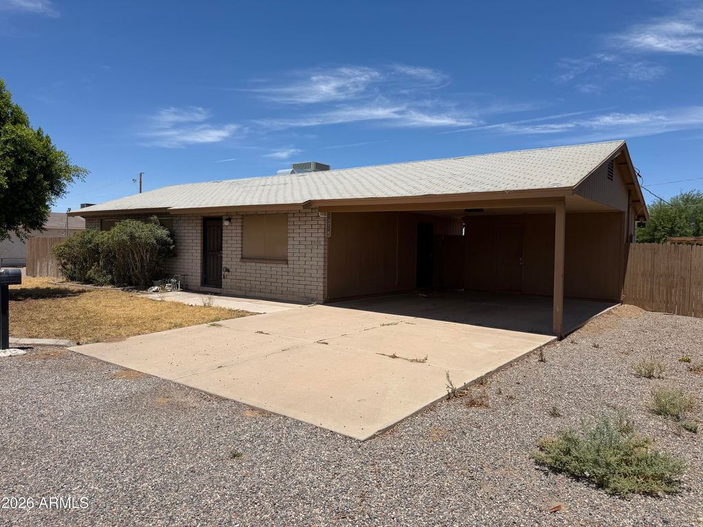 13216 W TUCKEY Lane, Glendale, AZ 85307