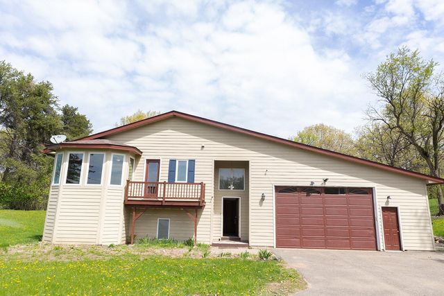 13822 44th Street N, Stillwater, MN 55082