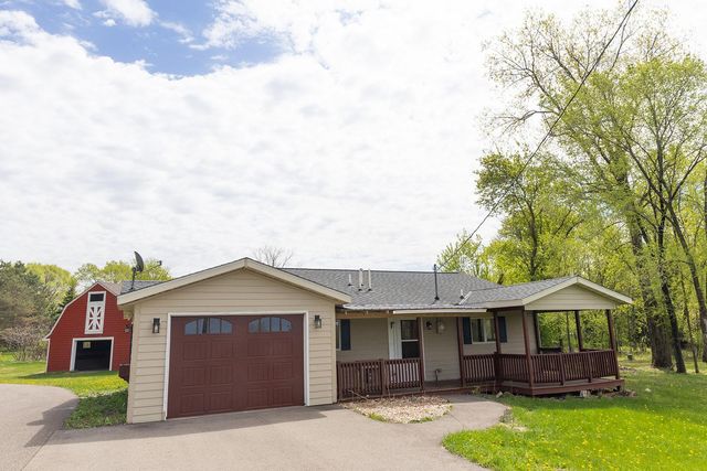 13822 44th Street N, Stillwater, MN 55082