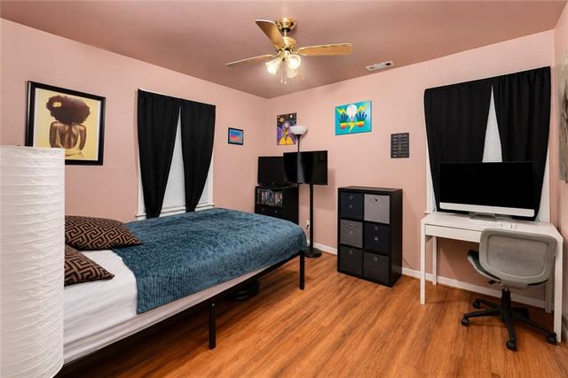 118 N Carlisle Street, Sugar Creek, MO 64054