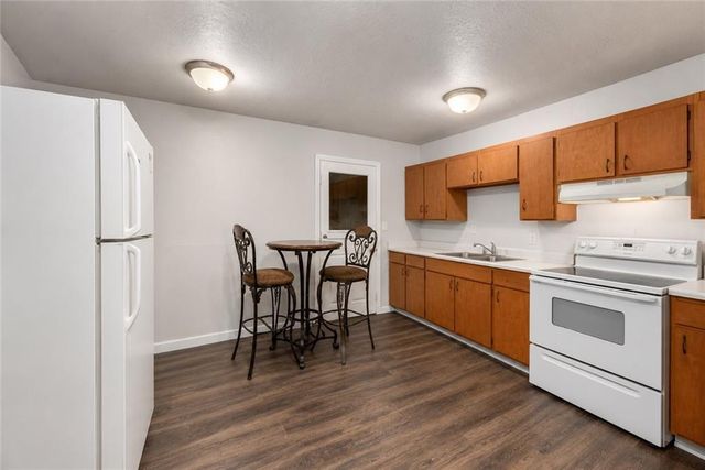 118 N Carlisle Street, Sugar Creek, MO 64054