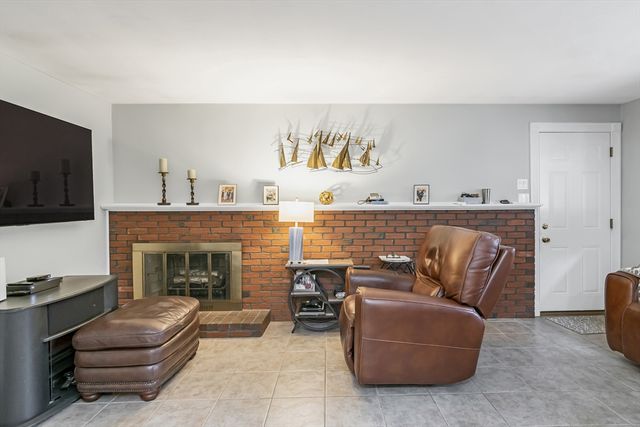 26 Reservoir Dr, Danvers, MA 01923