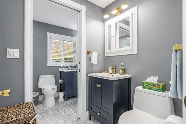26 Reservoir Dr, Danvers, MA 01923