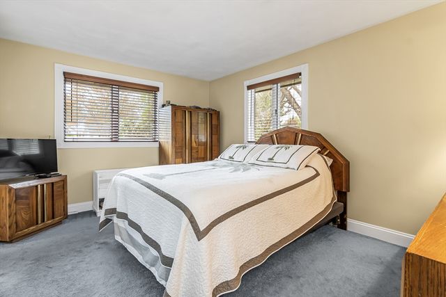 26 Reservoir Dr, Danvers, MA 01923