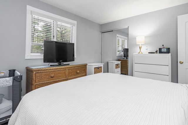 26 Reservoir Dr, Danvers, MA 01923