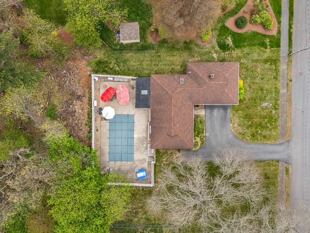 26 Reservoir Dr, Danvers, MA 01923