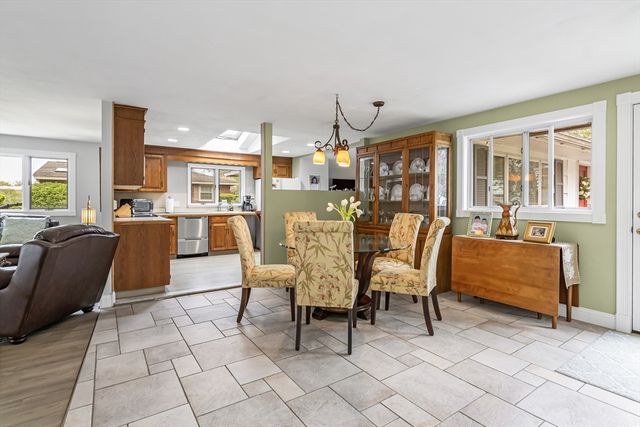 26 Reservoir Dr, Danvers, MA 01923