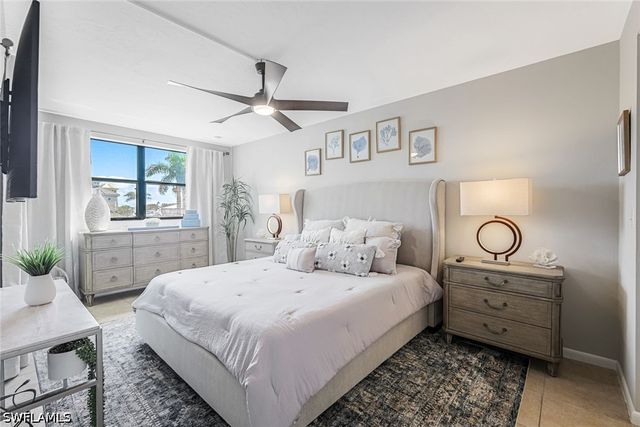 807 River Point DR 102D, Naples, FL 34102