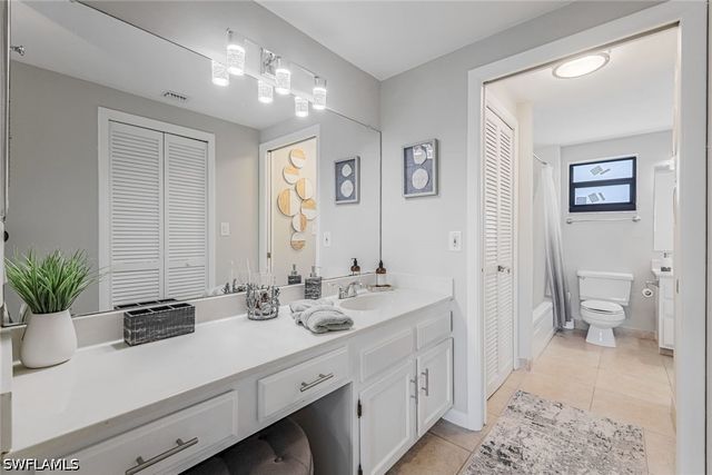 807 River Point DR 102D, Naples, FL 34102