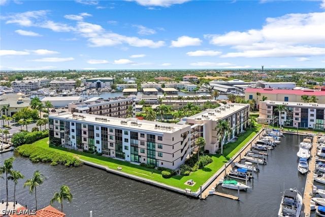 807 River Point DR 102D, Naples, FL 34102
