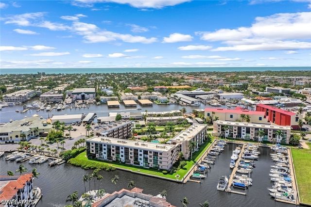 807 River Point DR 102D, Naples, FL 34102