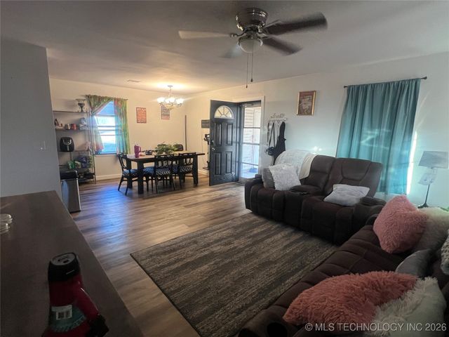 606 Straight Street, Fort Gibson, OK 74434